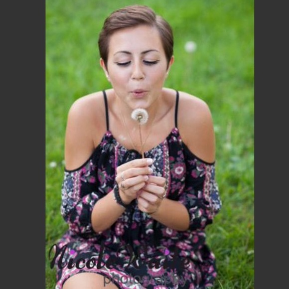 Adorable Dress 👗 - Picture 2 of 5